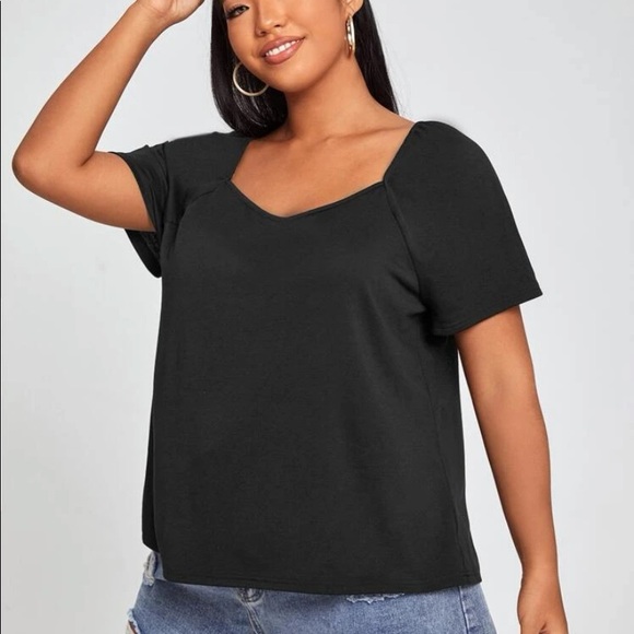 Black Solid Puff sleeve top - Picture 9 of 10